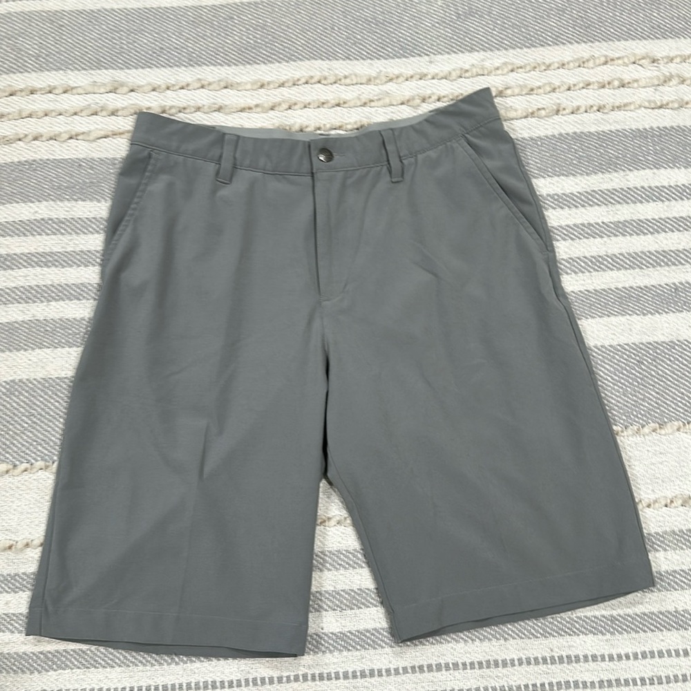 Men’s gray Adidas golf shorts, Size 32